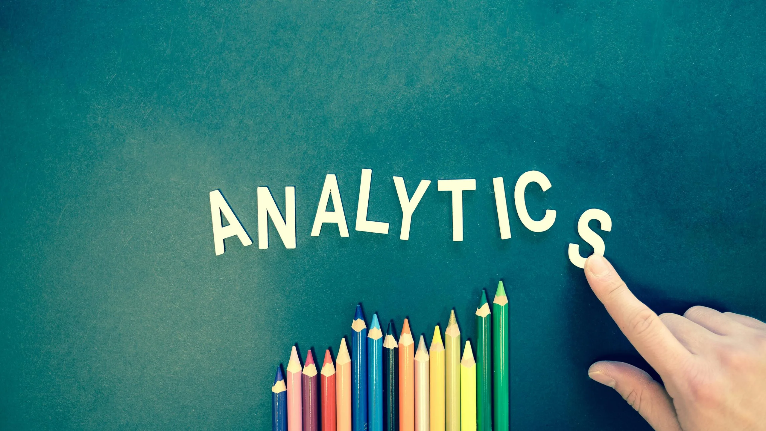 websidedesign-som-gir-resultater Fargeblyanter og "Analytics" – Telemark Digital lager ny nettside for små bedrifter som skaper vekst.